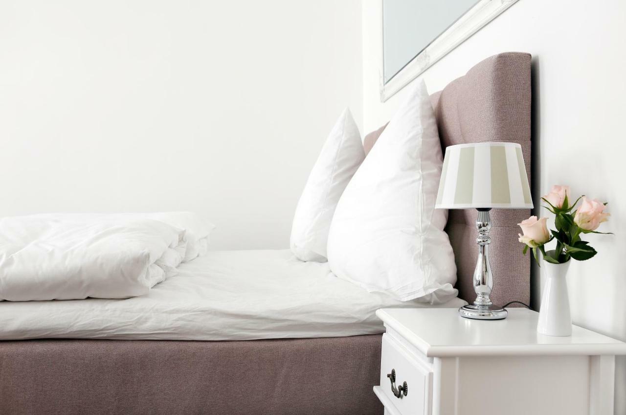 Droy By Rockchair Apartments L Superhost Status L 2 Bedroom Boxspringbeds Next To Center "Kurfuerstendamm" - Cozy Family & Business Flair Welcomes You! Берлін Екстер'єр фото